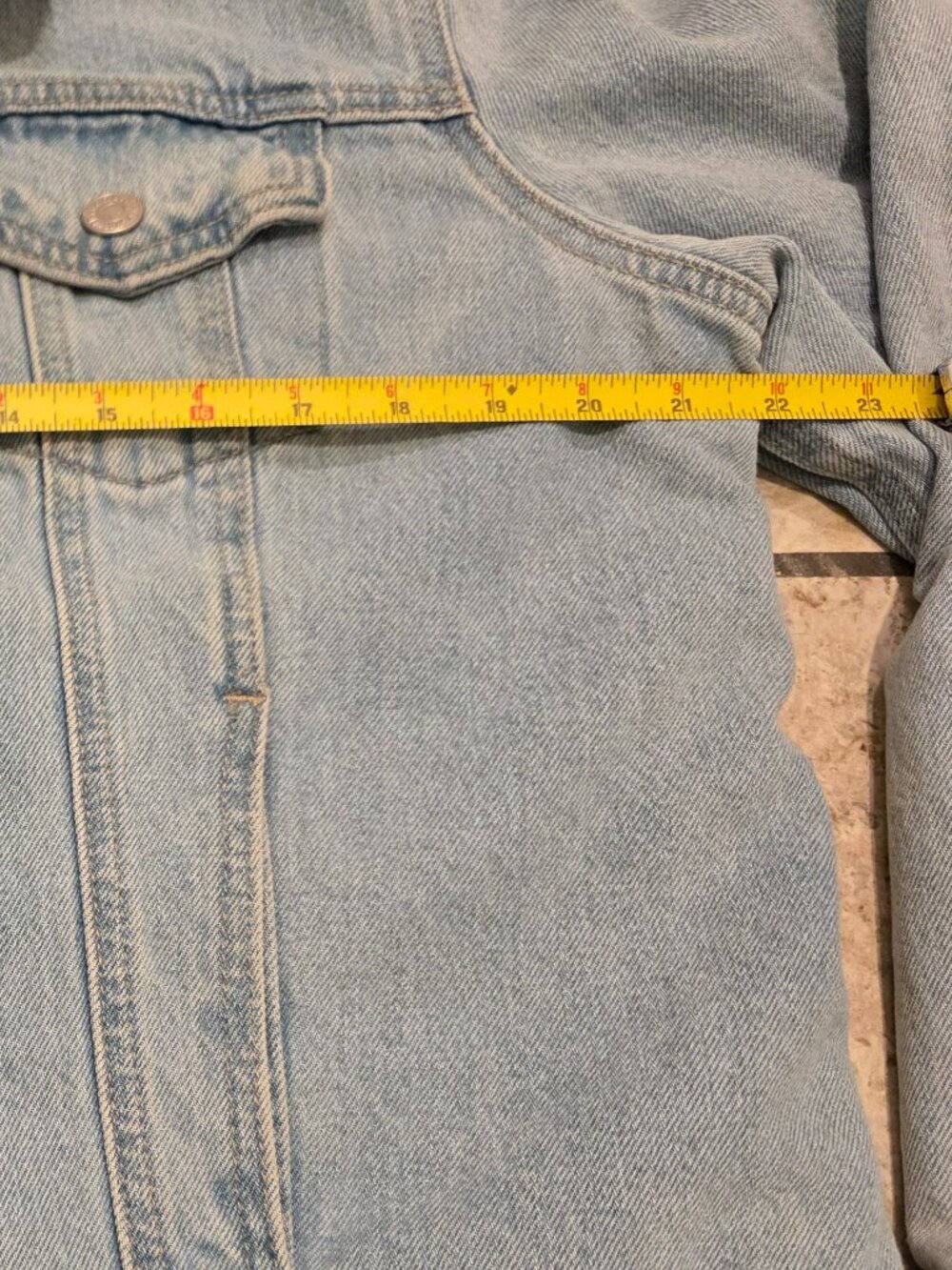 Levi’s Premium Sherpa Fleece Lined Denim Trucker Jacket / Light Wash / Women’s L - Picture 4 of 6
